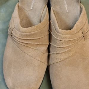 Croft and Barrow Tan Clogs